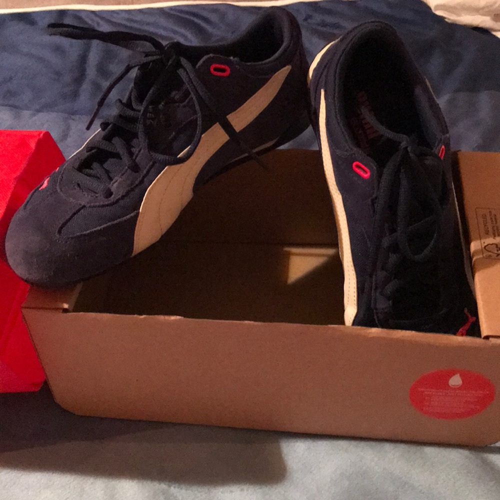Puma Sneakers